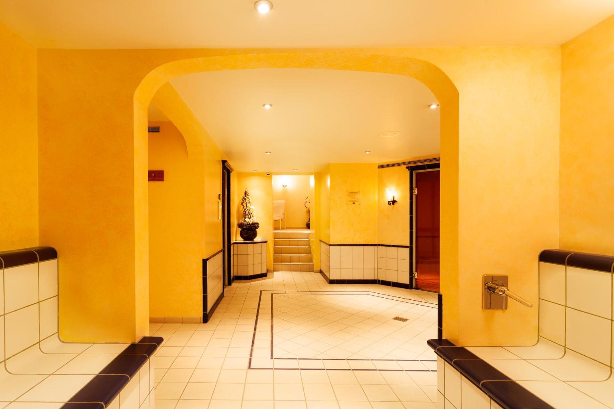 Sporthotel Wildstrubel Lenk Exterior photo